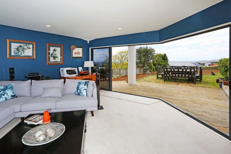 Photo of property in 6b Jayar Heights, Bombay, 2675