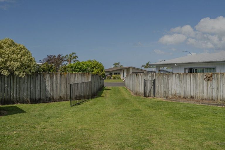 Photo of property in 27 Captain Wood Avenue, Whitianga, 3510
