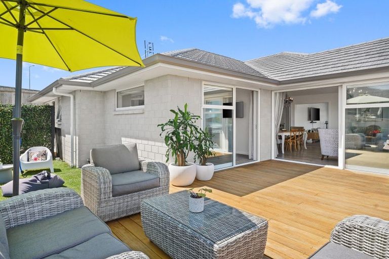 Photo of property in 4 Herring Place, Omokoroa, 3114