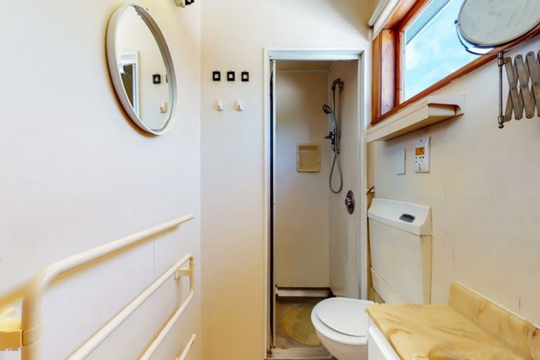 Photo of property in 48 Mana Esplanade, Paremata, Porirua, 5026