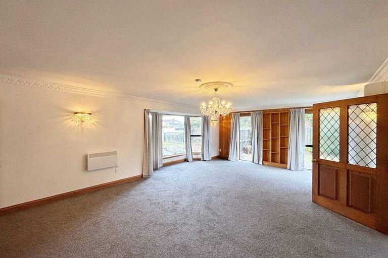 Photo of property in 86 Memorial Avenue, Ilam, Christchurch, 8053