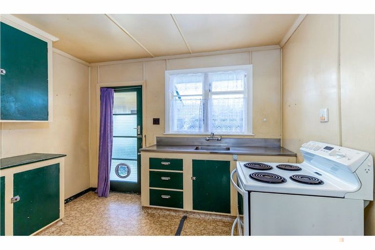 Photo of property in 6 Parsonage Road, Waimate, 7924