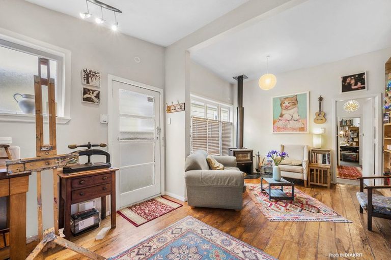 Photo of property in 24 Duppa Street, Berhampore, Wellington, 6023