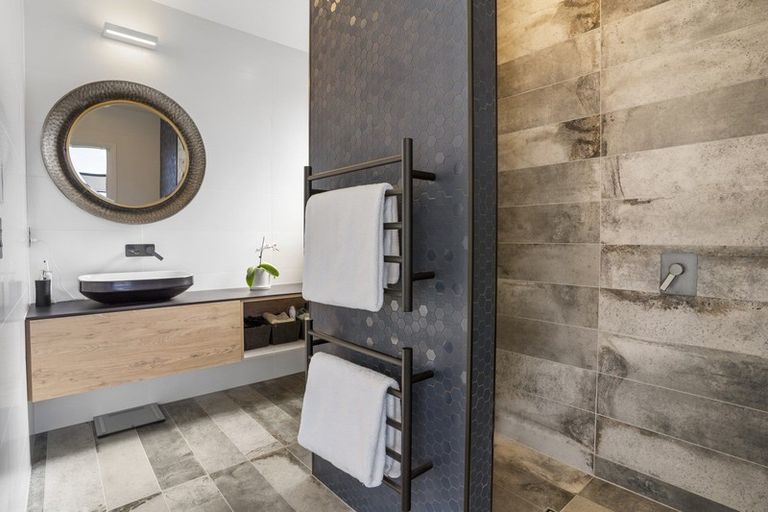 Photo of property in 300 Kitchener Road, Pukekohe, 2120