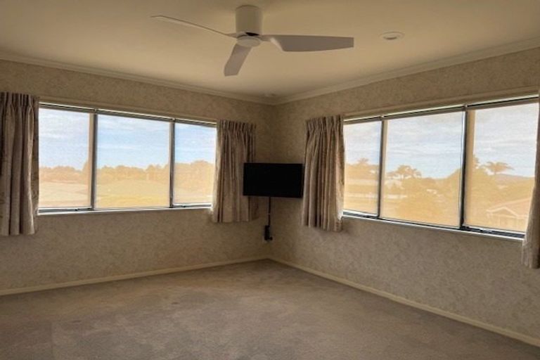 Photo of property in 1 Hinton Place, Pyes Pa, Tauranga, 3112