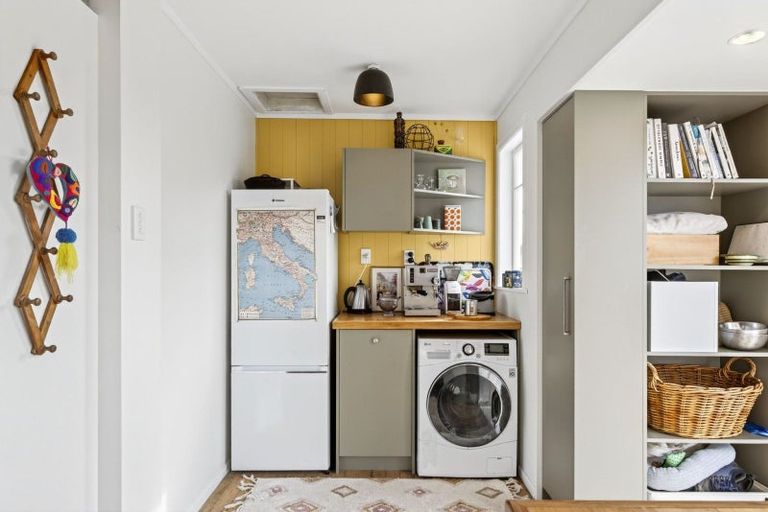 Photo of property in 14 Ropata Street, Kaiti, Gisborne, 4010