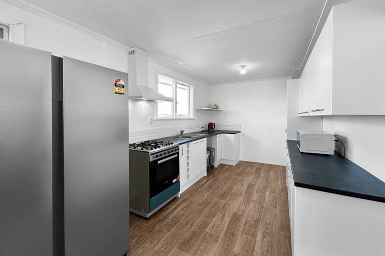 Photo of property in 14 Belfast Place, Roslyn, Palmerston North, 4414
