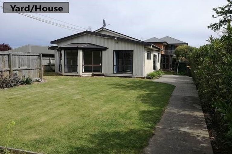 Photo of property in 115 Avonhead Road, Avonhead, Christchurch, 8042