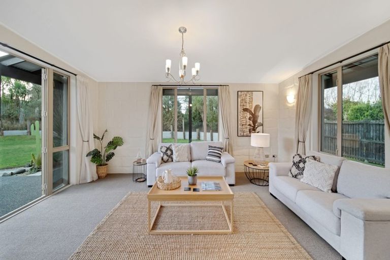 Photo of property in 70 Queens Avenue, Waikuku Beach, 7402