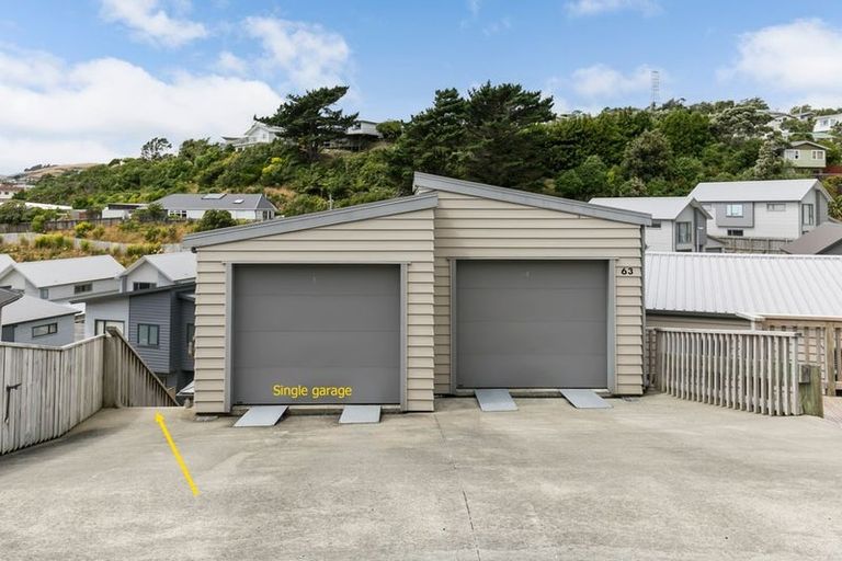 Photo of property in 61 Glanmire Road, Newlands, Wellington, 6037