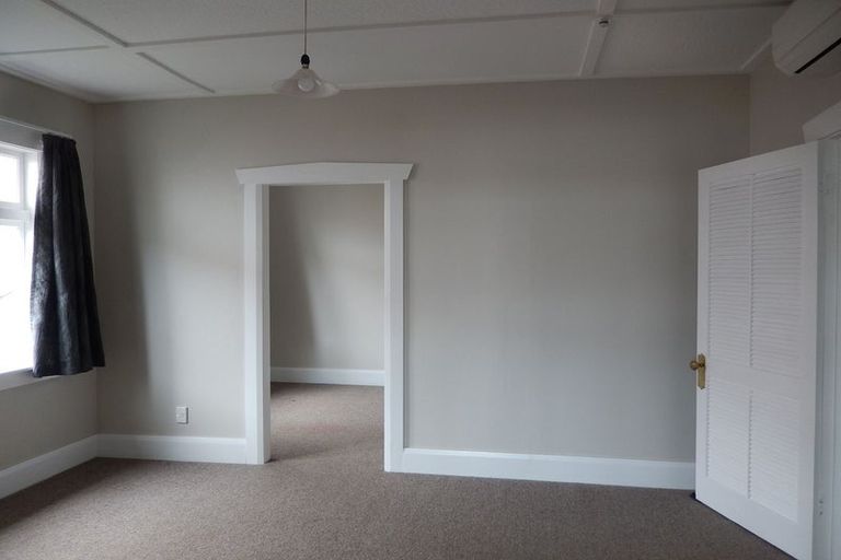 Photo of property in 20 Queens Drive, Kilbirnie, Wellington, 6022