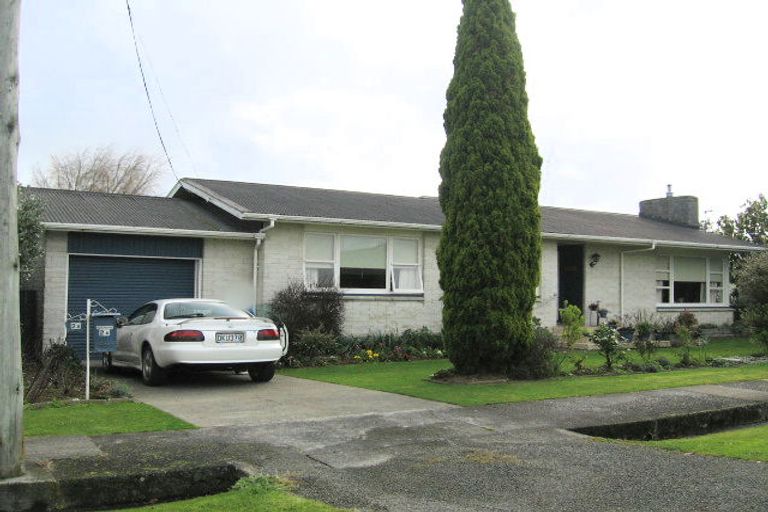 Photo of property in 2a Harris Street, Feilding, 4702