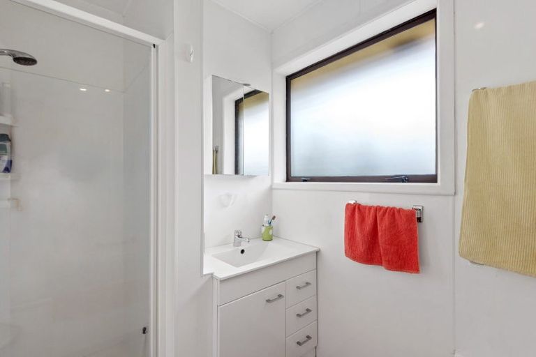 Photo of property in 32 Martbern Crescent, Bishopdale, Christchurch, 8053