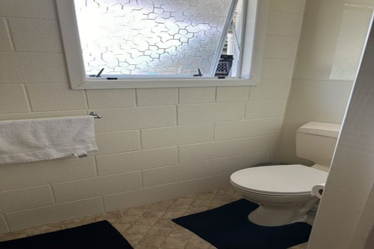 Photo of property in 8 Meuli Street, Eltham, 4322