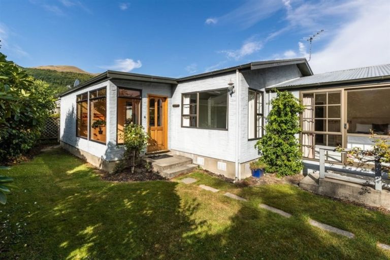 Photo of property in 21 Thomson Street, Arrowtown, 9302