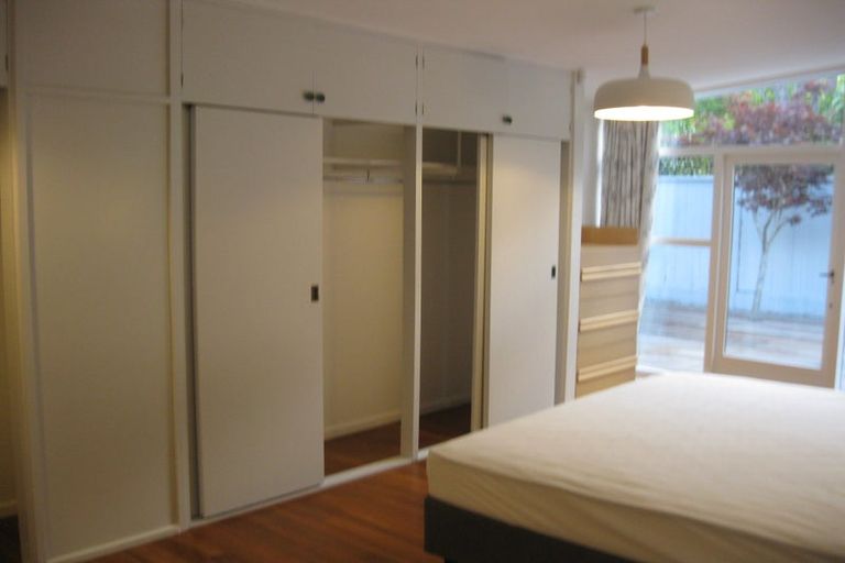 Photo of property in 15 Fancourt Street, Karori, Wellington, 6012