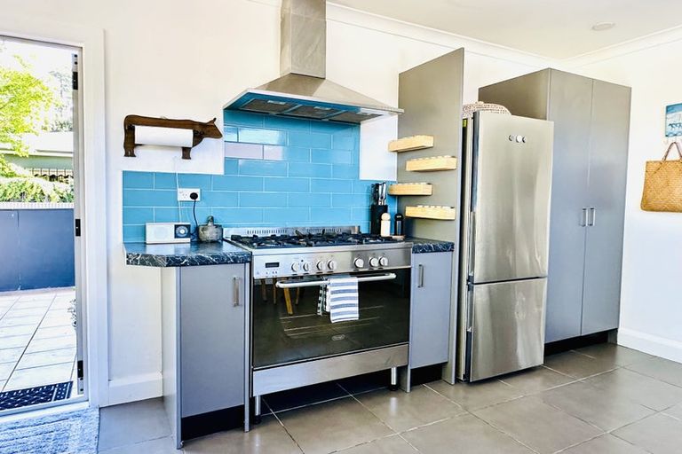 Photo of property in 1107 Caroline Road, Mayfair, Hastings, 4122