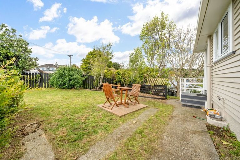 Photo of property in 18 Gear Terrace, Ranui, Porirua, 5024