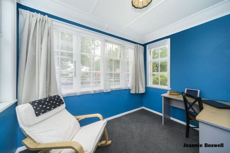 Photo of property in 654 Featherston Street, Roslyn, Palmerston North, 4414