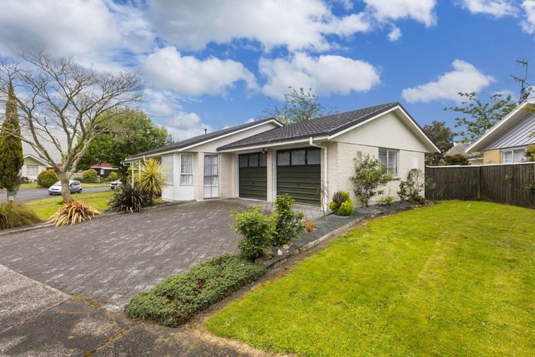 Photo of property in 4 Roband Crescent, Brown Owl, Upper Hutt, 5018