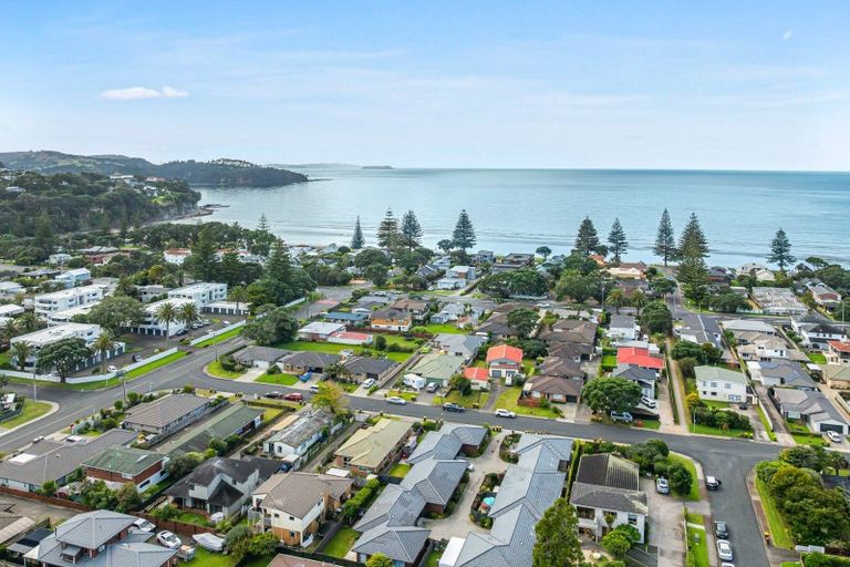 Photo of property in 30d Elizabeth Street, Orewa, 0931