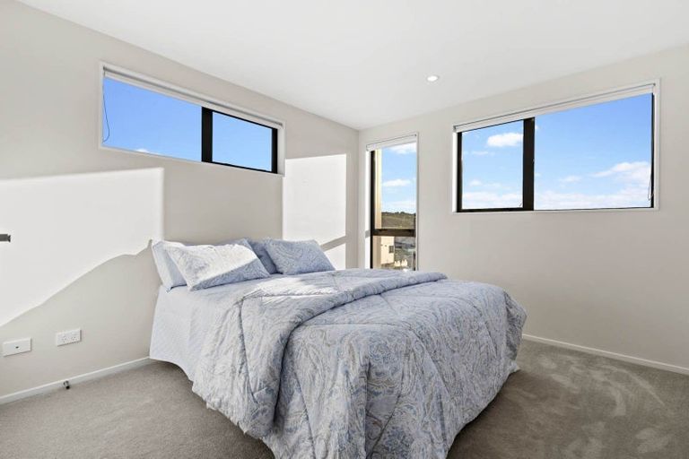 Photo of property in 16b Goodfellow Lane, Flat Bush, Auckland, 2019