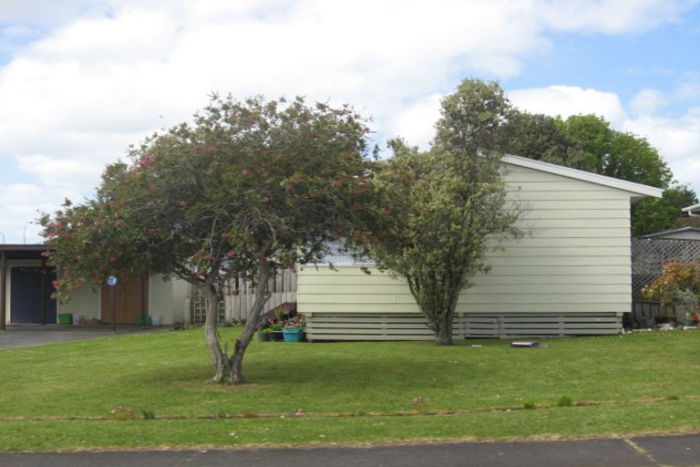 Photo of property in 2/10 Cottrell Place, Clendon Park, Auckland, 2103