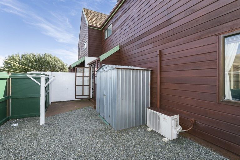 Photo of property in 9/17 Randwick Crescent, Moera, Lower Hutt, 5010