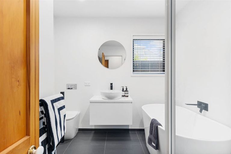 Photo of property in 1/33 Makora Street, Fendalton, Christchurch, 8041