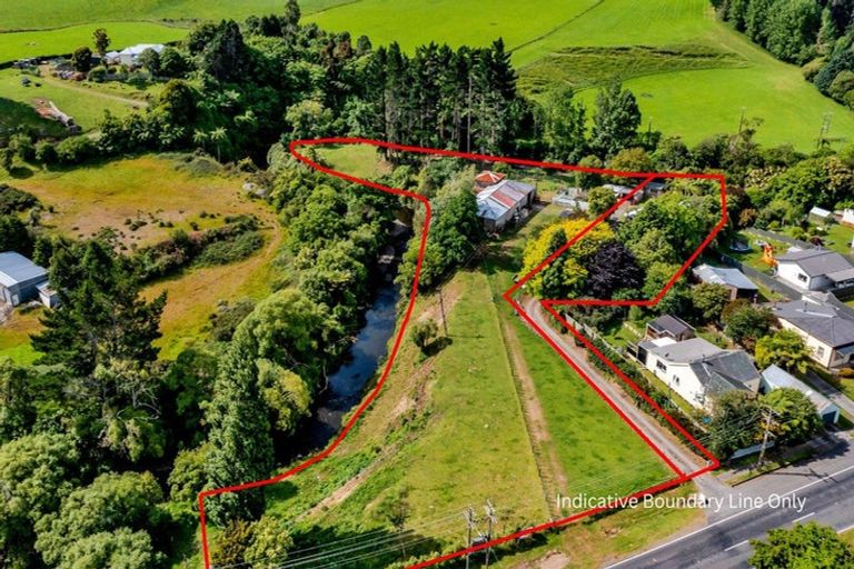 Photo of property in 242 Bridge Street, Eltham, 4322