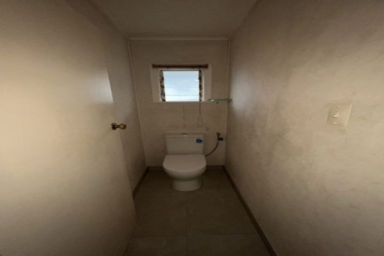 Photo of property in 37 Shoreham Street, Avondale, Auckland, 0600