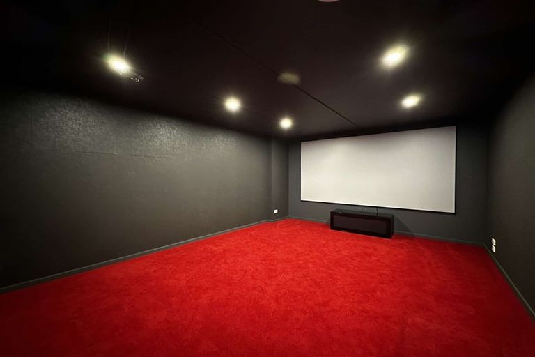 Photo of property in 165 Townsend Road, Miramar, Wellington, 6022