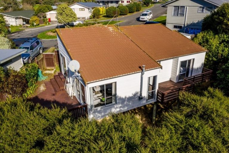 Photo of property in 23 Woolwich Close, Whitby, Porirua, 5024