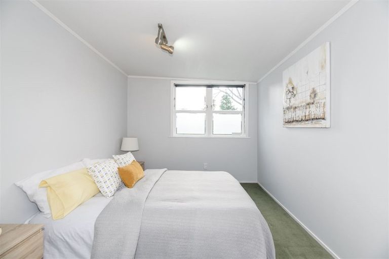 Photo of property in 130 Triangle Road, Massey, Auckland, 0614