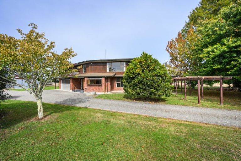 Photo of property in 83 Oroua Road, Kairanga, Palmerston North, 4475