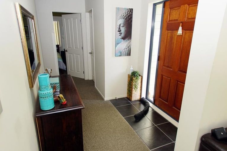 Photo of property in 10 Cityview Place, Massey, Auckland, 0614