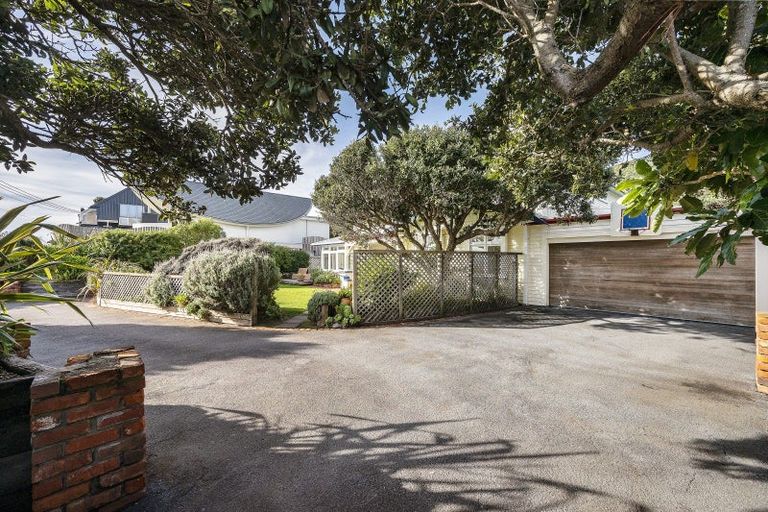 Photo of property in 151 Marine Parade, Eastbourne, Lower Hutt, 5013