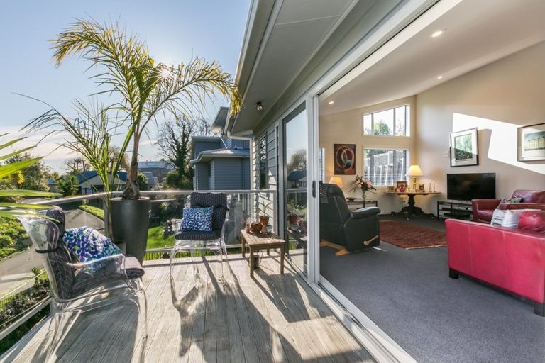 Photo of property in 14 Muritai Crescent, Havelock North, 4130