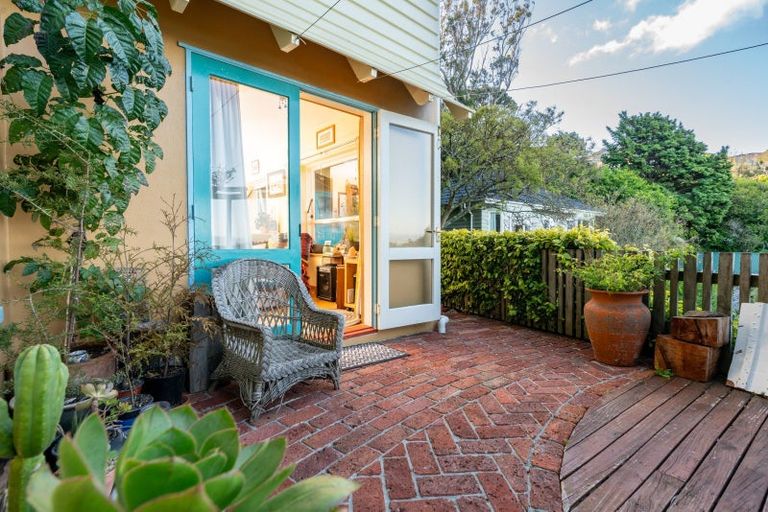 Photo of property in 15 Thane Road, Roseneath, Wellington, 6011