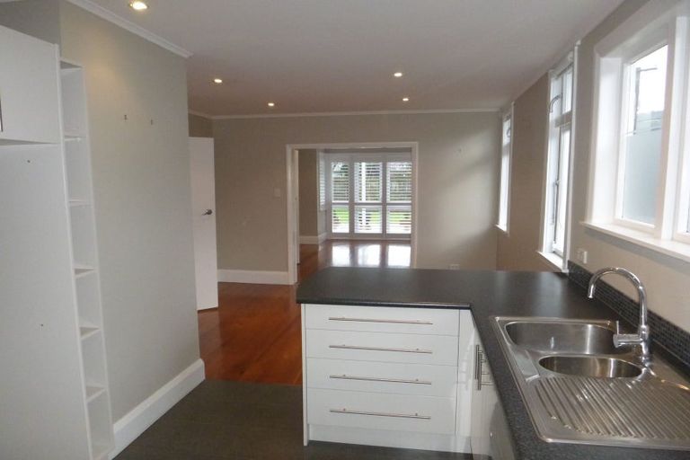 Photo of property in 160 Kings Crescent, Hutt Central, Lower Hutt, 5010