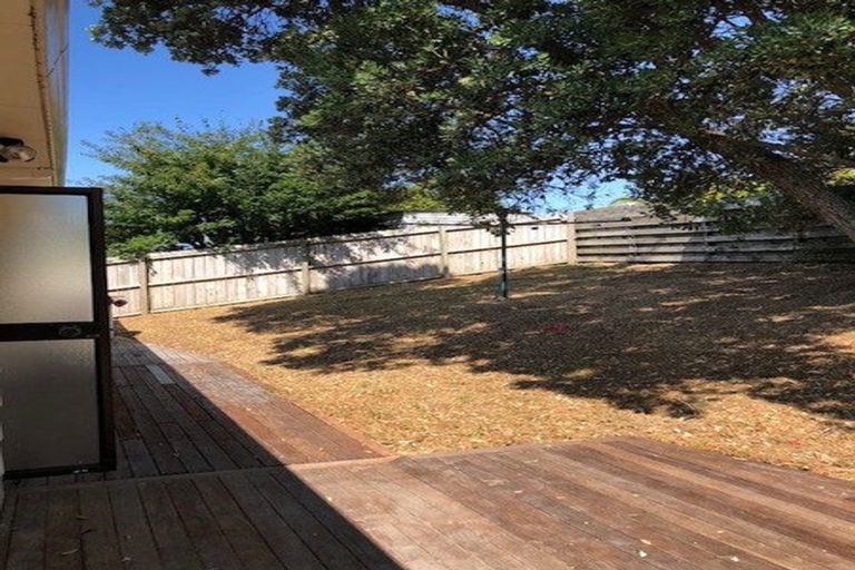 Photo of property in 20 Lingham Crescent, Torbay, Auckland, 0630