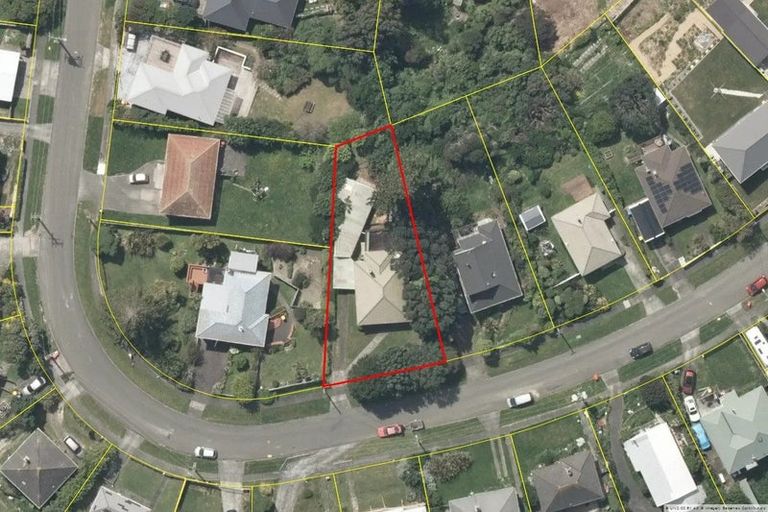 Photo of property in 15 Spur Grove, Titahi Bay, Porirua, 5022