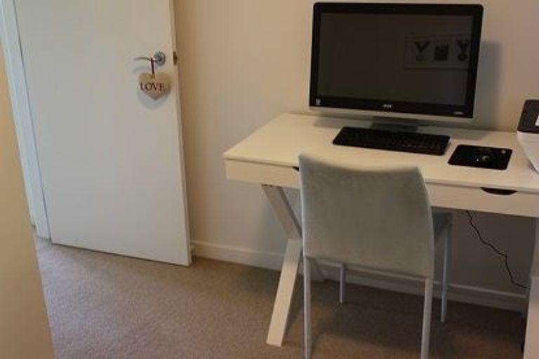 Photo of property in 36a Sutherland Crescent, Melrose, Wellington, 6023