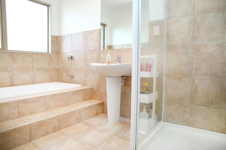 Photo of property in 29 Stratford Road, Manurewa, Auckland, 2105