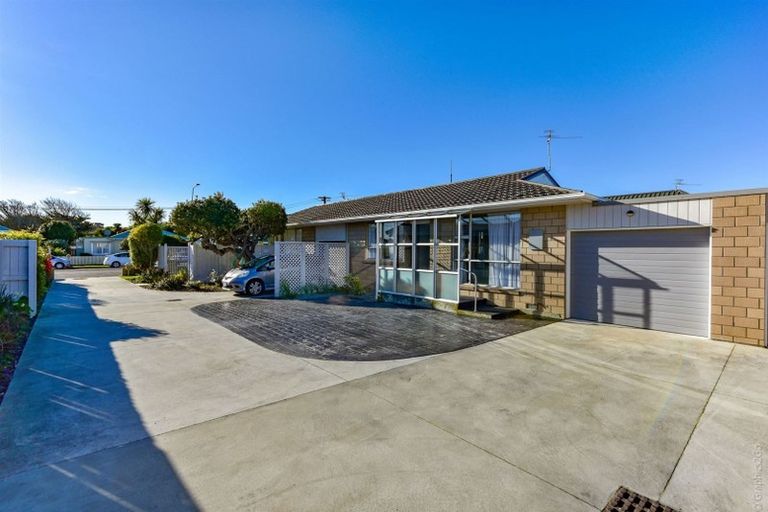 Photo of property in 2/117 Beresford Street, New Brighton, Christchurch, 8061