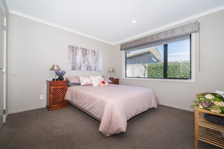 Photo of property in 7 Lorenzo Place, Kelvin Grove, Palmerston North, 4414