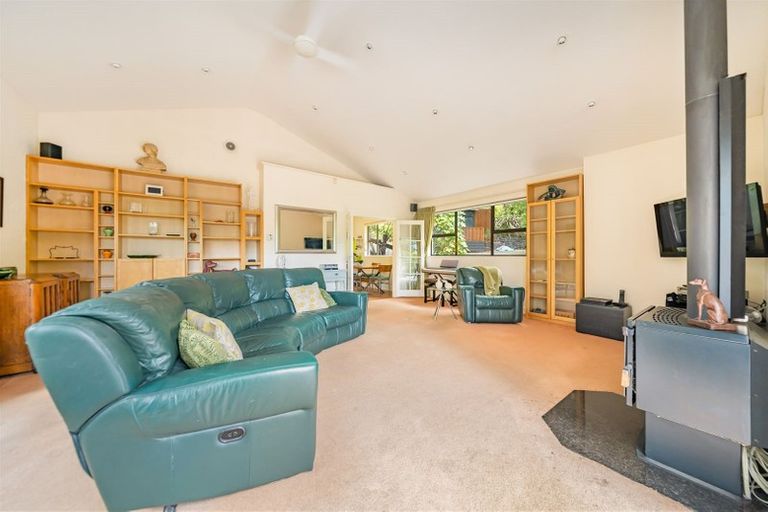 Photo of property in 52b Chatsworth Road, Silverstream, Upper Hutt, 5019