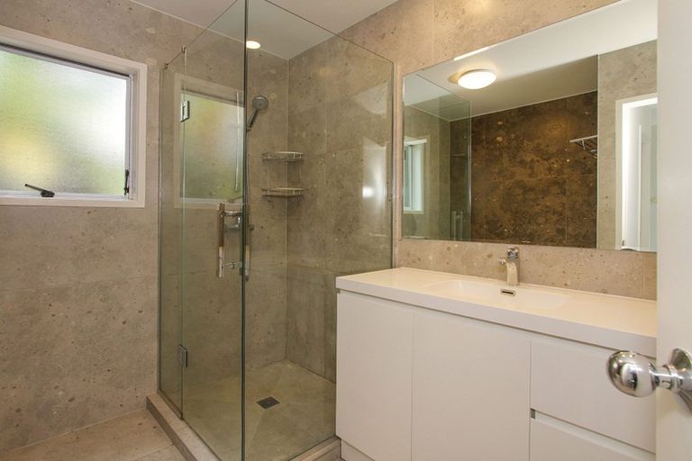 Photo of property in 87 Hadfield Street, Beach Haven, Auckland, 0626