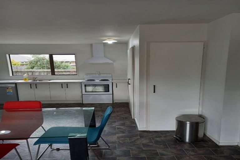 Photo of property in 25 Vicki Street, Sockburn, Christchurch, 8042