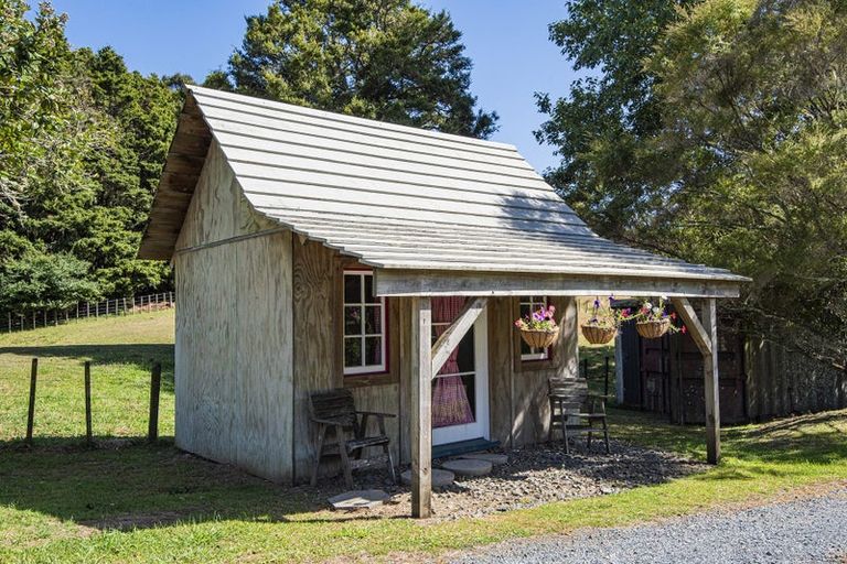 Photo of property in 12 Willow Lane, Maungaturoto, 0588